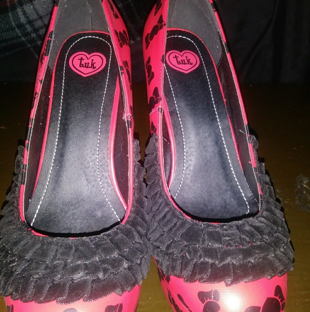 T.U.K. pumps